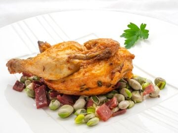 Picantones asados con habitas salteadas: "La puede hacer cualquiera, aunque no haya cocinado nunca"