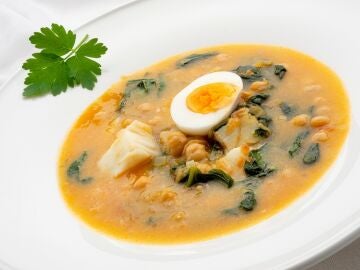 Argui&ntilde;ano, sobre el potaje de garbanzos con espinacas y bacalao: "Tomad nota de esta receta que voy a llenar de energ&iacute;a a toda la familia"