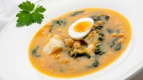 Argui&ntilde;ano, sobre el potaje de garbanzos con espinacas y bacalao: "Tomad nota de esta receta que voy a llenar de energ&iacute;a a toda la familia"