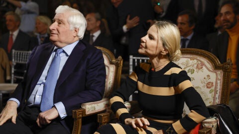 Carlos Fitz-James Stuart y Eugenia Martínez de Irujo en el Palacio de Liria