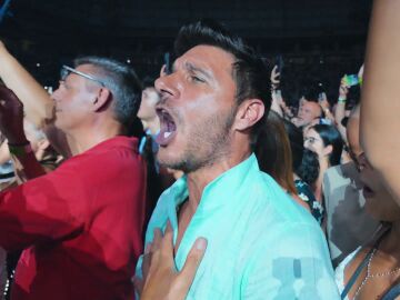 Joaqu&iacute;n disfruta bailando &lsquo;El anillo pa cuando&rsquo; en directo en el concierto de Jennifer L&oacute;pez 