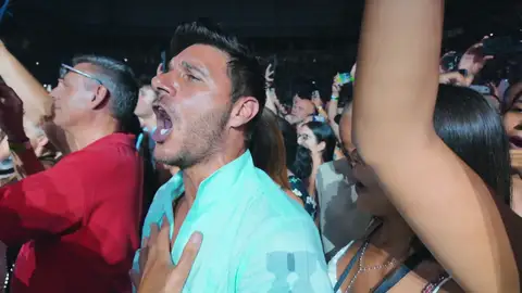 Joaquín disfruta bailando ‘El anillo pa cuando’ en directo en el concierto de Jennifer López Joaquín disfruta bailando ‘El anillo pa cuando’ en directo en el concierto de Jennifer López