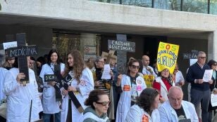 M&eacute;dicos de Vigo esperan que Caama&ntilde;o "se siente a negociar de verdad" tras 8 d&iacute;as de encierro en el Olimpia Valencia
