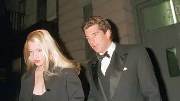 John F. Kennedy Jr. y Carolyn Bessette John F. Kennedy Jr. y Carolyn Bessette