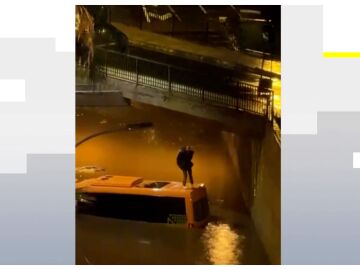 Ag&oacute;nico rescate en Tenerife.