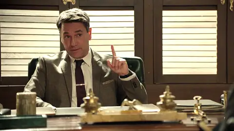 Gabriel soborna a un periodista para que publique una noticia falsa en contra de Damián Gabriel soborna a un periodista para que publique una noticia falsa en contra de Damián