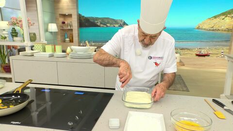 Después, tápala a piel con film de cocina y deja que enfríe en el frigorífico