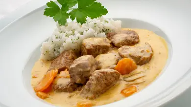 Karlos Arguiñano elabora una receta francesa de blanqueta de ternera Karlos Arguiñano elabora una receta francesa de blanqueta de ternera