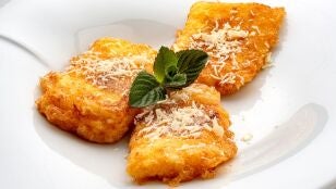 Leche frita con chocolate blanco, de Argui&ntilde;ano: "Un postre tradicional y casero que lo puede hacer cualquiera"