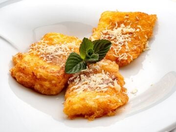 Leche frita con chocolate blanco, de Argui&ntilde;ano: "Un postre tradicional y casero que lo puede hacer cualquiera"