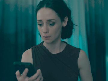 Esta noche en Perdiendo el juicio: Amanda encuentra el segundo m&oacute;vil en casa de C&eacute;sar