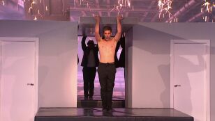 Jos&eacute; Y&eacute;lamo conmueve con una vibrante coreograf&iacute;a con puertas giratorias