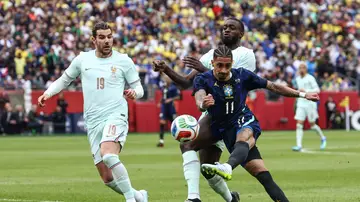 Raphinha, en acción ante Brasil Raphinha, en acción ante Brasil