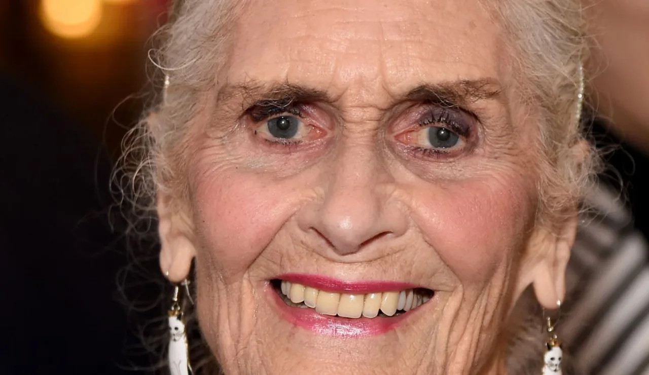 Fallece Daphne Selfe, la modelo en activo más longeva