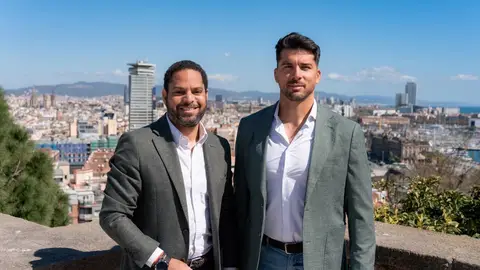 El secretario general de Vox, Ignacio Garriga, junto al campeón olímpico Cristian Toro, nuevo portavoz nacional de Deportes El secretario general de Vox, Ignacio Garriga, junto al campeón olímpico Cristian Toro, nuevo portavoz nacional de Deportes