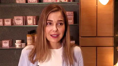 Natalia Sánchez desvela cómo será la trama de Begoña con Beatriz en Sueños de libertad: “Se va a meter el enemigo en casa” Natalia Sánchez desvela cómo será la trama de Begoña con Beatriz en Sueños de libertad: “Se va a meter el enemigo en casa”