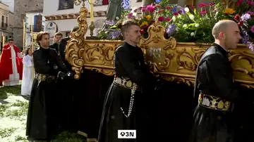 Domingo de Ramos en Sagunto con el veto a las mujeres por parte de los cofrades: "Queremos igualdad y los mismos derechos" Domingo de Ramos en Sagunto con el veto a las mujeres por parte de los cofrades: "Queremos igualdad y los mismos derechos"