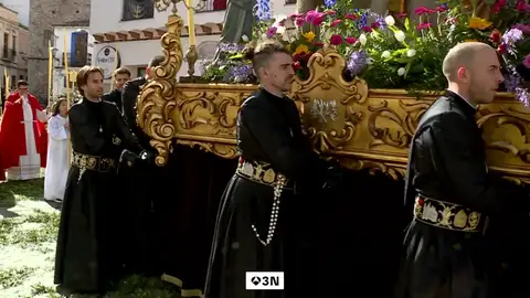 Domingo de Ramos en Sagunto con el veto a las mujeres por parte de los cofrades: "Queremos igualdad y los mismos derechos" Domingo de Ramos en Sagunto con el veto a las mujeres por parte de los cofrades: "Queremos igualdad y los mismos derechos"