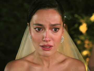 Ferit deja plantada a Diyar en su boda para salir corriendo a salvar a Seyran