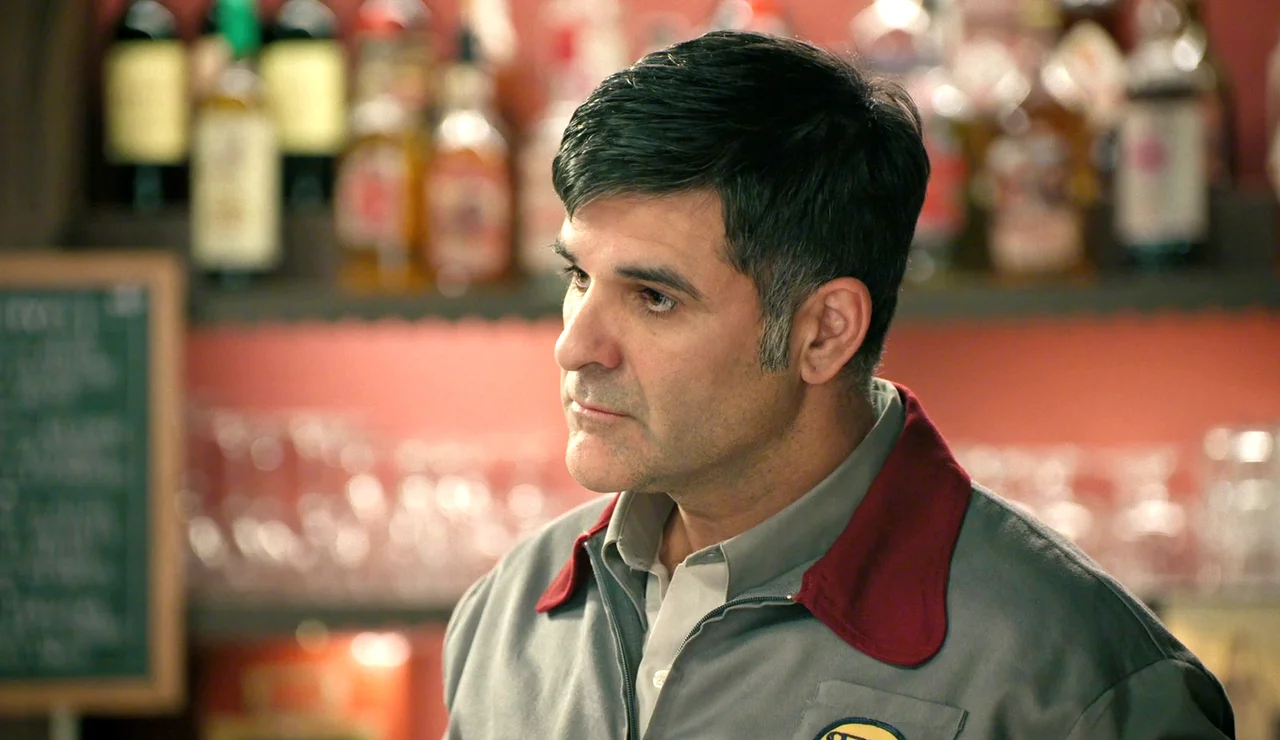 Andrés frena a Álvaro antes de que vuelva a provocar otro enfrentamiento en la colonia