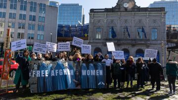  La plataforma #TodasABruselas denuncia en Bruselas la pérdida de derechos de niñas y mujeres desde el retorno talibán y pide a la Unión Europea medidas políticas y diplomáticas efectivas