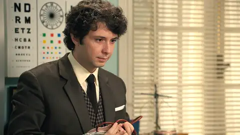 Miguel sorprende a Luz Miguel sorprende a Luz