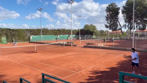 Carlos Alcaraz regresa a la tierra en Murcia y arranca la cuenta atrás hacia Montecarlo Carlos Alcaraz regresa a la tierra en Murcia y arranca la cuenta atrás hacia Montecarlo