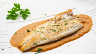 Lubina con salsa de mejillones