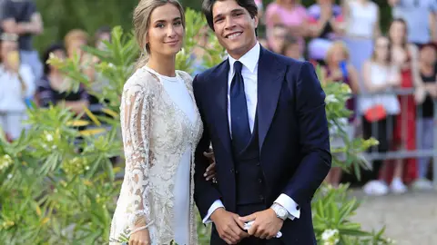 María Pombo y Pablo Castellano ante las cámaras el día de su boda María Pombo y Pablo Castellano ante las cámaras el día de su boda