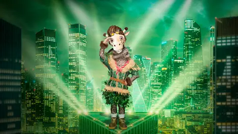 Jirafa, nueva mascara de Mask Singer Jirafa, nueva mascara de Mask Singer