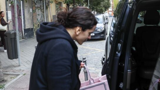 Rosal&iacute;a con bolso Dior