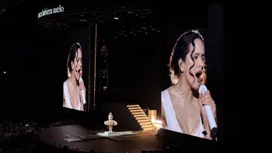 Rosalía resucita en su primer concierto en España de 'Lux', una experiencia sensorial y emocional en la que la música, arte y simbolismo se mezclan Rosalía resucita en su primer concierto en España de 'Lux', una experiencia sensorial y emocional en la que la música, arte y simbolismo se mezclan