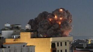 Imagen de archivo de un bombardeo sobre Teher&aacute;n