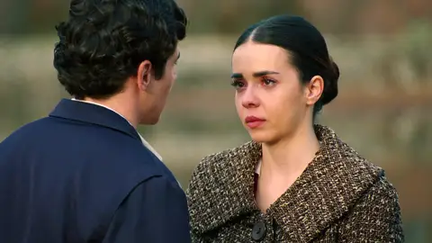 Paula rompe con su novio y rechaza su propuesta de matrimonio Paula rompe con su novio y rechaza su propuesta de matrimonio