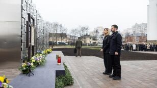 Imagen de archivo de Zelenski recordando a las v&iacute;ctimas de Bucha