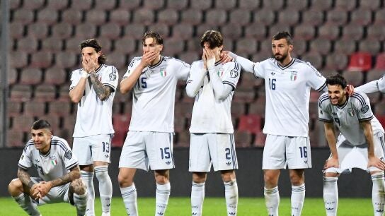 Los jugadores de Italia durante la tanda de penaltis