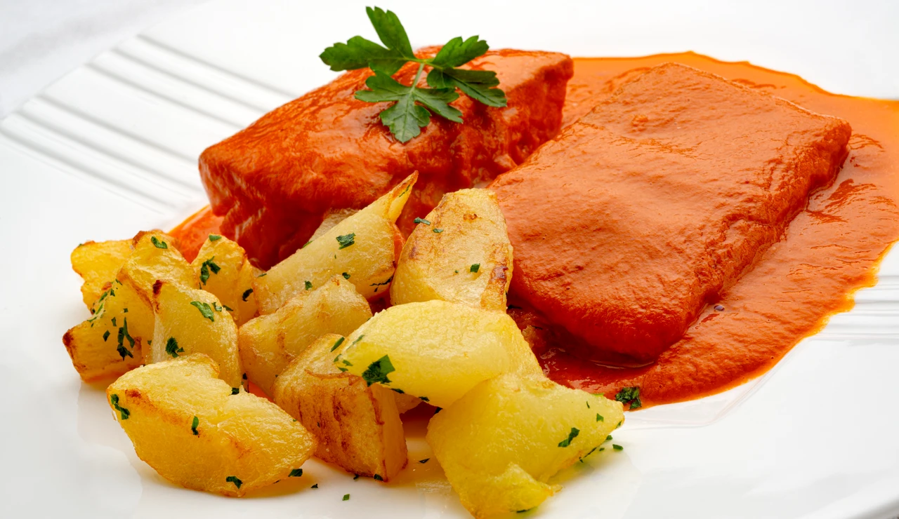 Receta de Bacalao con salsa de pimientos y patatas fritas de Arguiñano, ¡no fallarás!