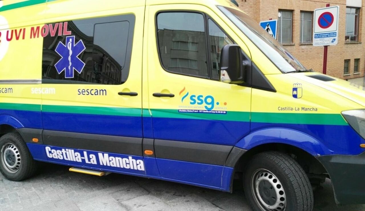 Imagen de archivo de una ambulancia de Castilla-la Mancha