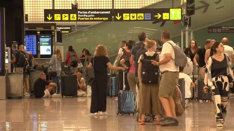 Viajeros en el aeropuerto