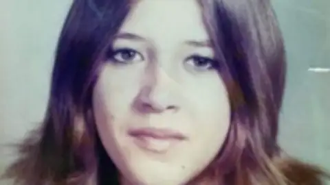 Laura Ann Aime, la joven asesinada por Ted Bundy. Laura Ann Aime, la joven asesinada por Ted Bundy.