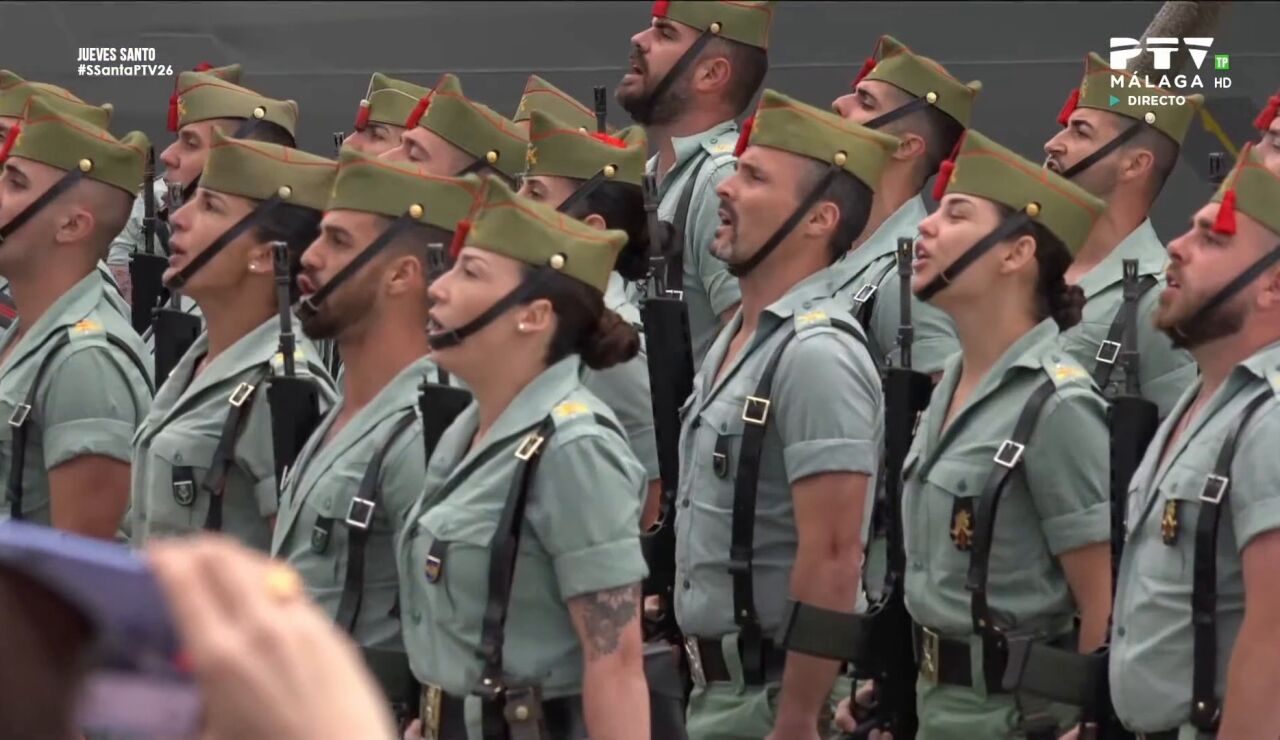 La Legi&oacute;n desembarca en M&aacute;laga para portar a hombros al Cristo de Mena ante un multitudinario p&uacute;blico