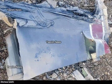 Imagen de los supuestos restos del caza estadounidense F-15E derribado en el sur de Ir&aacute;n