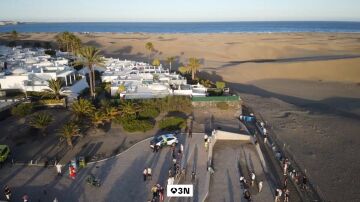 Agentes de medioambiente vigilan con drones las dunas de Maspalomas en Semana Santa