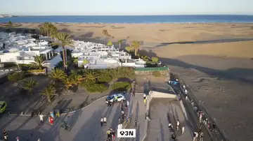 Agentes de medioambiente vigilan con drones las dunas de Maspalomas en Semana Santa Agentes de medioambiente vigilan con drones las dunas de Maspalomas en Semana Santa