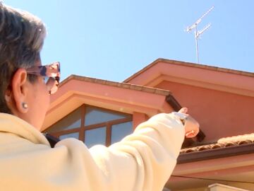 Una mujer en un pueblo de Valladolid