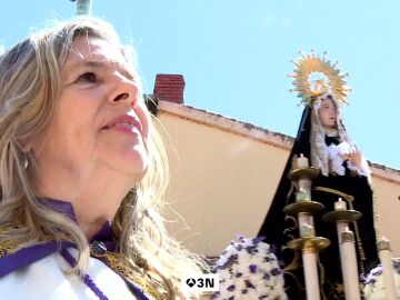 La primera Hermandad de mujeres cofrades en Espa&ntilde;a: &ldquo;Lo ten&iacute;amos todo en contra porque quer&iacute;amos salir con los hombres y no nos dejaban&rdquo;