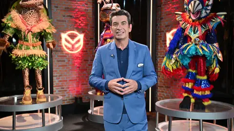 Arturo Valls analiza el "fascinante soplo de aire fresco" que supone la nueva temporada de Mask Singer Arturo Valls analiza el "fascinante soplo de aire fresco" que supone la nueva temporada de Mask Singer