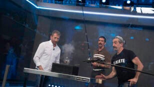 "&iexcl;Es el efecto humo de los magos!": Luis Zahera alucina con el explosivo experimento de Marron