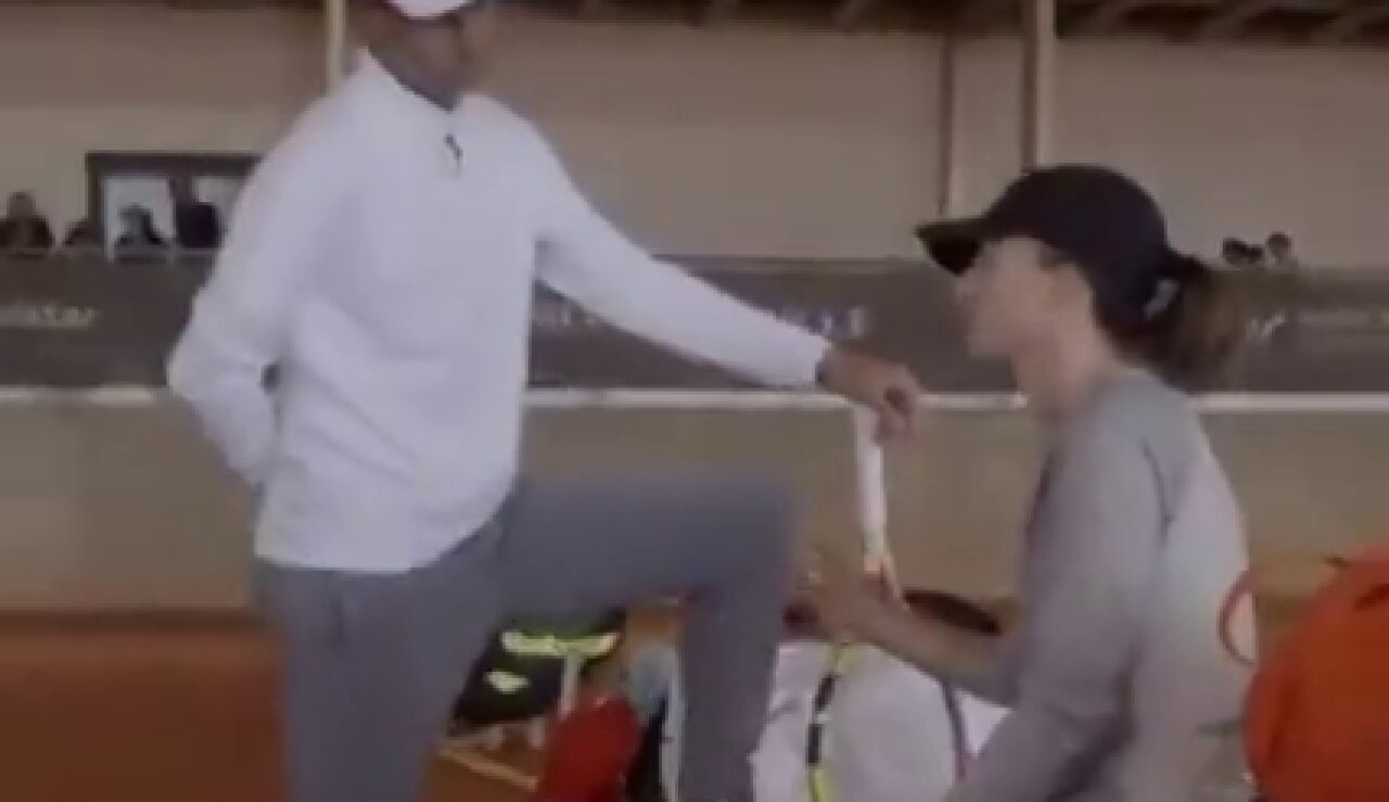 La imagen de Rafa Nadal entrenando con Swiatek en su Academia