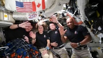 Captura de v&iacute;deo tomada de la cuenta oficial en X @NASA que muestra a los astronautas